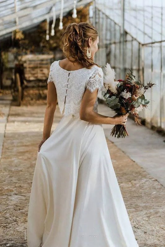 Customized Bohemian Wedding Dresses Two Pieces Lace Top with Sleeve Bridal Gown Jewel Neck Beach Wedding Gown Vestidos De Novia