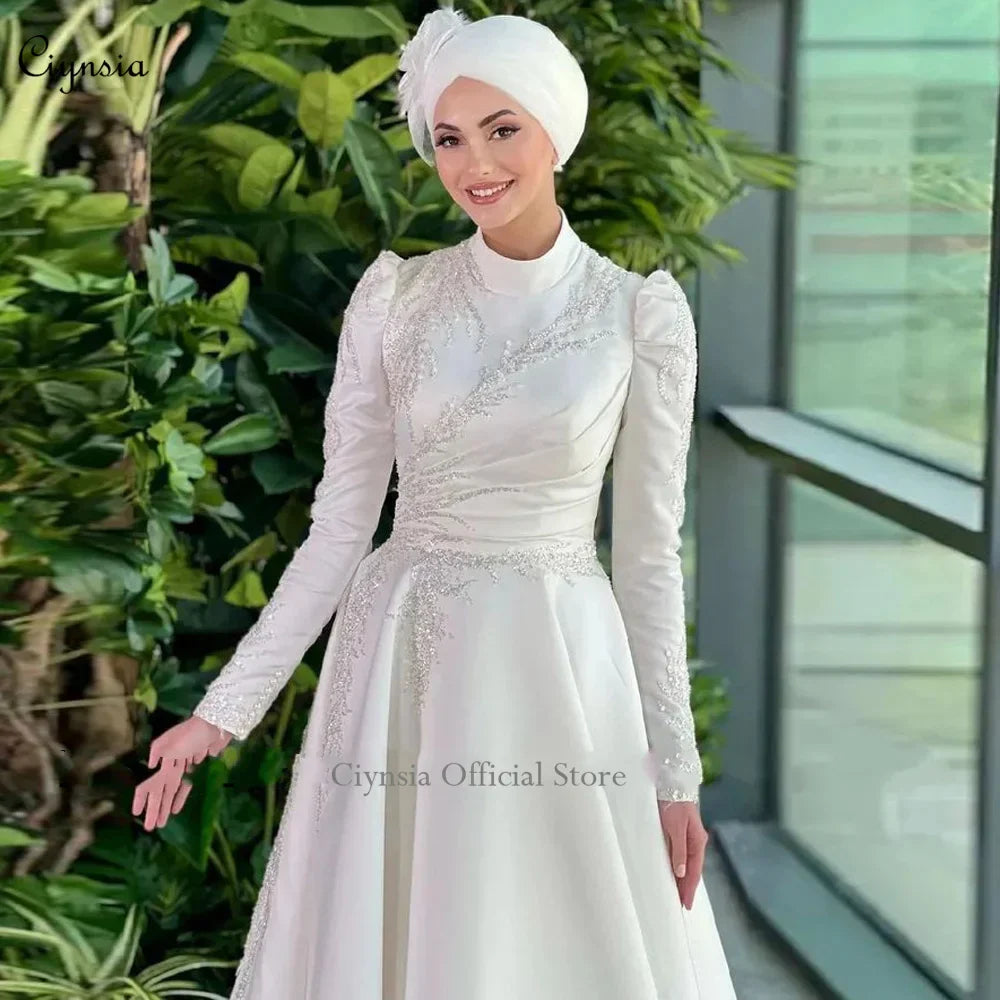 Elegantes vestidos de novia musulmanes con hijab, satén, cuentas, cuello alto, vestido de novia estilo Dubái, corte en A, manga larga, vestidos de novia cortos