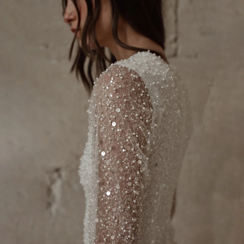 Maniche lunghe paillettes abiti da sposa corta per donne sopra il ginocchio in rilievo mini guaina moderna abito da sposa moderno