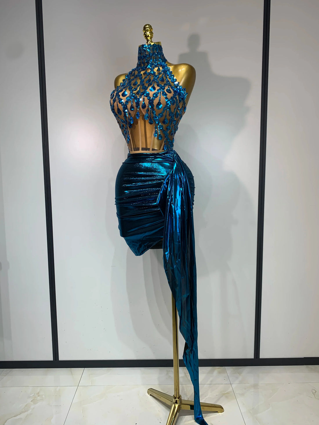 Luxury Rhinestone Sequined Backless Sexy Top Skirt Set Celebrate Evening Party Prom Gowns 2025 Nightclub Singer Stage Outfit