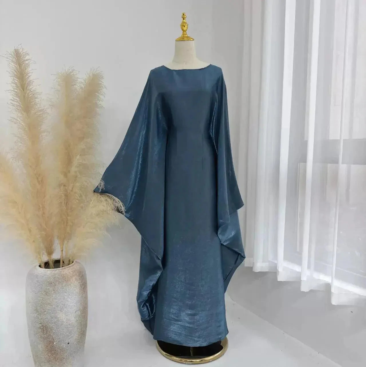 Abaya Women Ramadan Shiny Dubai Muslim Dress Female Bat Sleeve Loose Robe Eid Djellaba Jalabiya Turkey Prayer Gown Arabic Kaftan