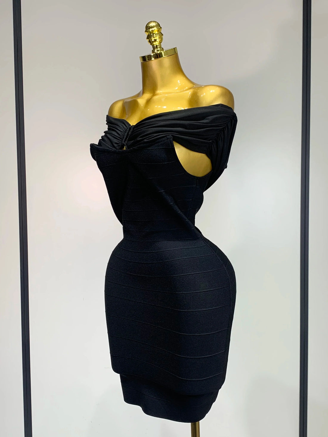 Fashion Sexy Strapless 2025 Black Off-shoulder Mini Bodycon Bandade Dress Celebrity Cocktail Party  Luxury Birthday Club Dresses