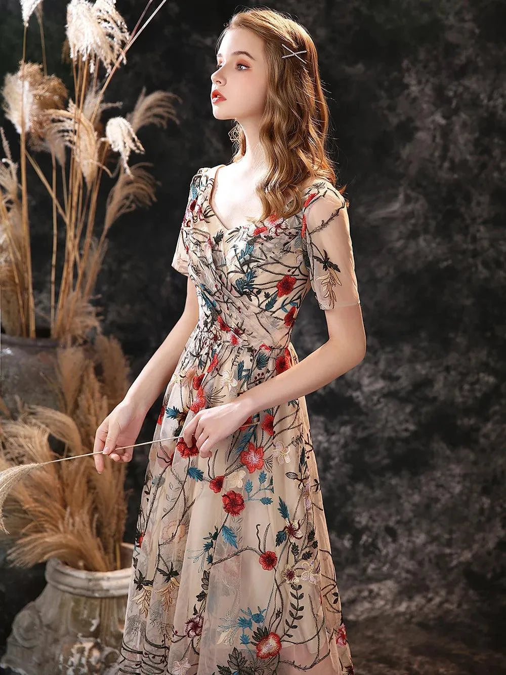 Customized Floral Fancy Tea Length Evening Dresses with Short Sleeves Sexy V Neck Embroidery Flower Prom Gown