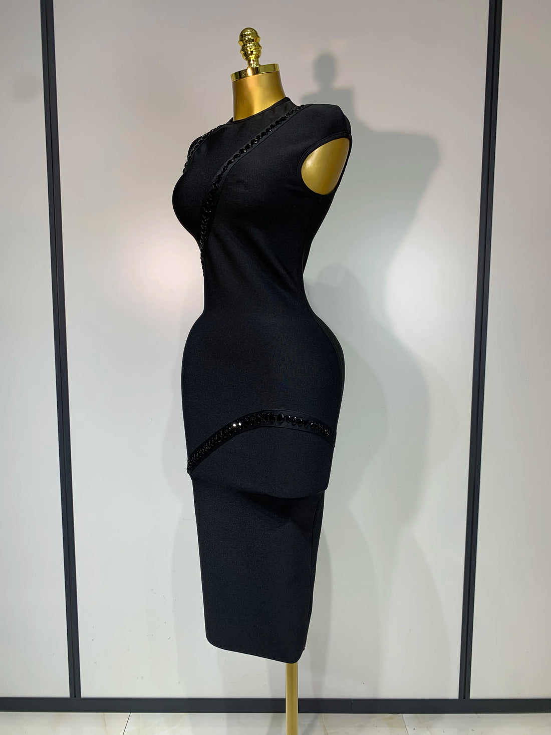 2025 Elegant Women Sexy Black Design Bodycon Bandage Dress O-Neck Half Sleeve Medium Long Dresses Party Luxury Birthday Dresses