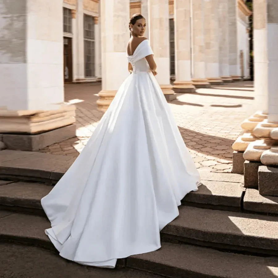 V Neck Simple Satin Wedding Gown Sweep Train Gorgeous Ball Gown Wedding Dresses Off The Shoulder Corset Bridal Dress 50Cm