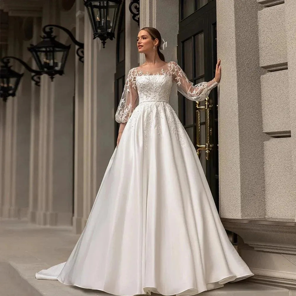 Luxury Lace Appliques Wedding Dresses A Line Fuffy Ruched Satin Ball Gowns Long Sleeve Formal Bride Beach Party Vestido De Novia Satin