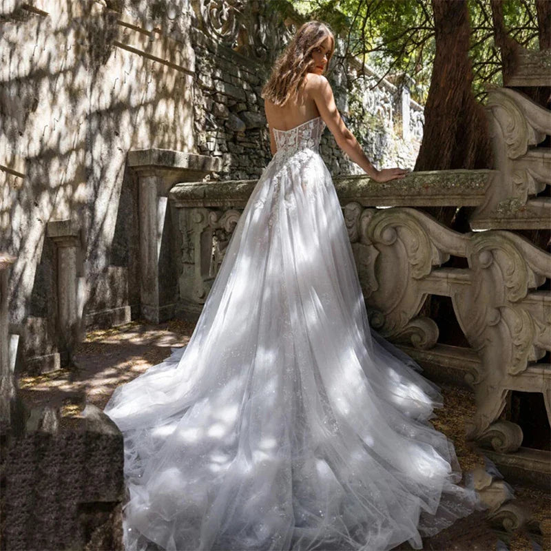 Prinzessin A-Linie Spitze Applikationen Strand Brautkleid für Frauen Bohemian Seitenschlitz Robe De Mare Bodenlang Liebsten Ärmellos 