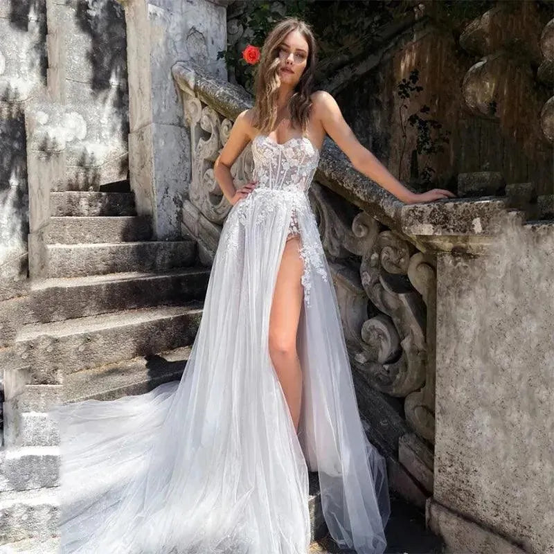 Princess A-Line Lace Appliques Beach Wedding Dress For Women Bohemian Side Slit Robe De MareFloor length Sweetheart Sleeveless champagne