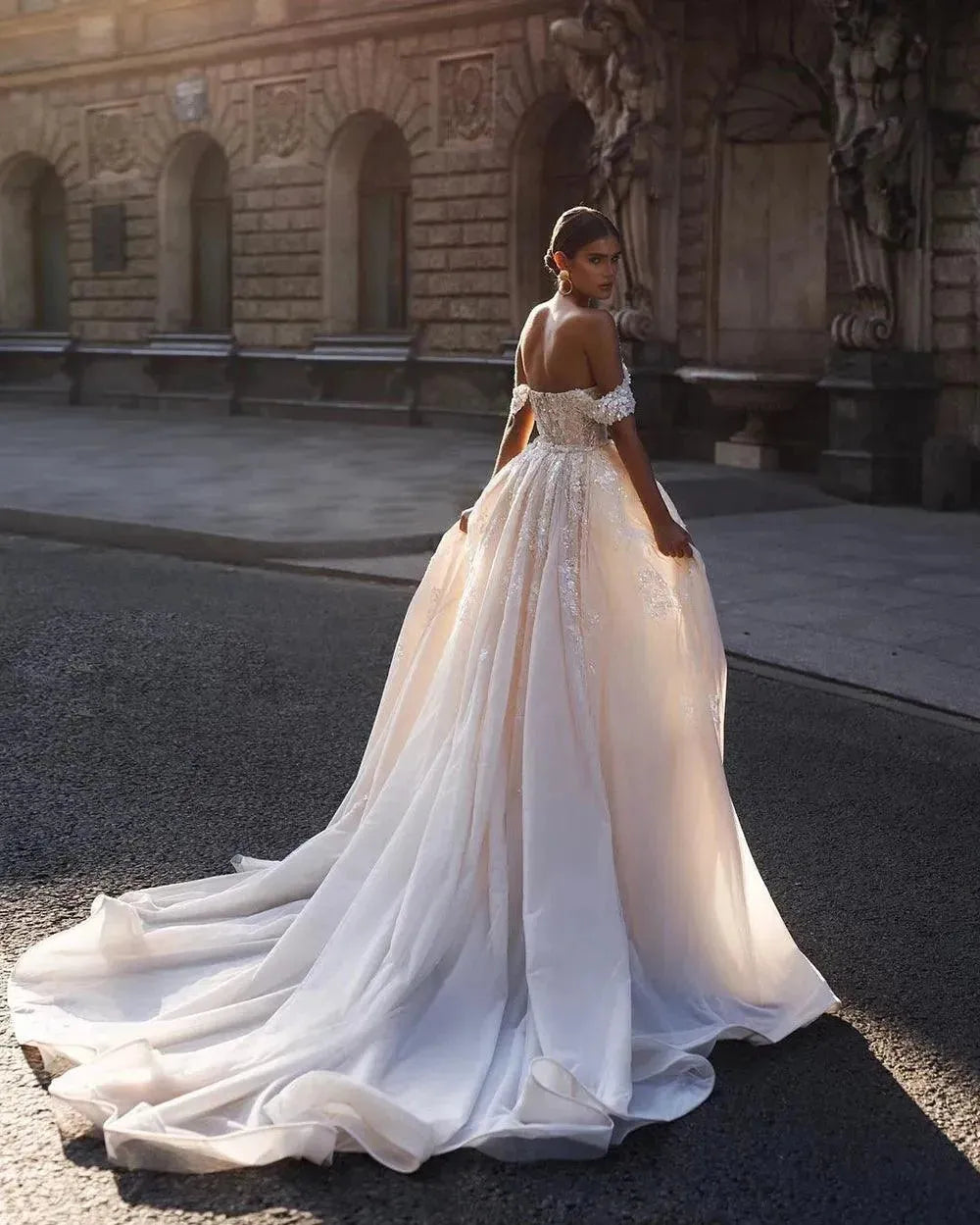 Luxury Wedding Gowns Sequin Lace Appliques Ivory Corset Bride Dress With Detachable Train Women Wedding Dresses As Picture