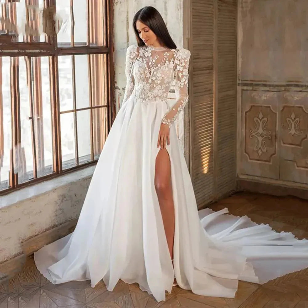 Beautiful Luxury Bohemian High Fork Wedding Dresses A-Line High Neck Lace Tulle Beach Bridal Gown Long Sleeves Sweep Train New White
