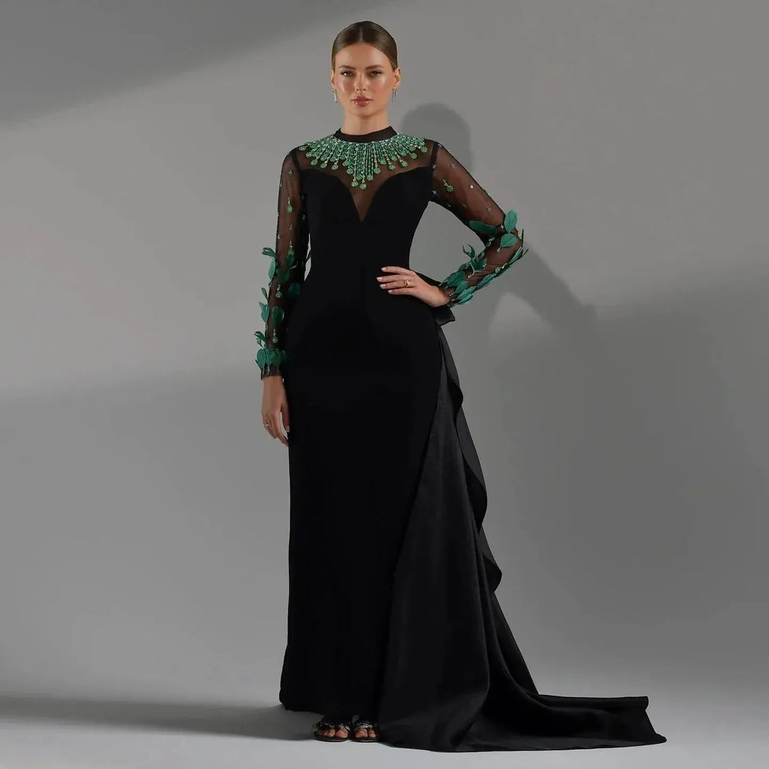 Luxury Dubai Emerald Green Feathers Black Evening Dress Long Sleeves Saudi Arabia Women Formal Party Gowns Evening Dress