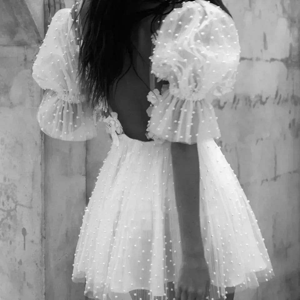 Short Wedding Dresses Plunging V-Neck Half Sleeves Pearls Flowers Mini Bride Dresses Sexy Backless Illusion Formal Wedding Gowns Ivory Short Wedding Dress