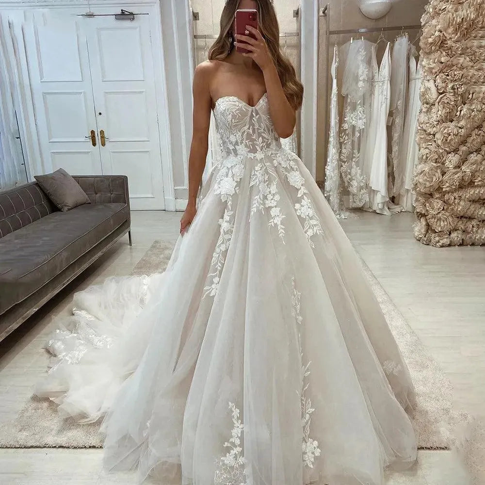 Sweetheart Lace Wedding Dresses Princess Sleeveless Appliques Elegant Long Brdie Dress 2022 Boho Prom Bridal Gowns Custom Color Boho