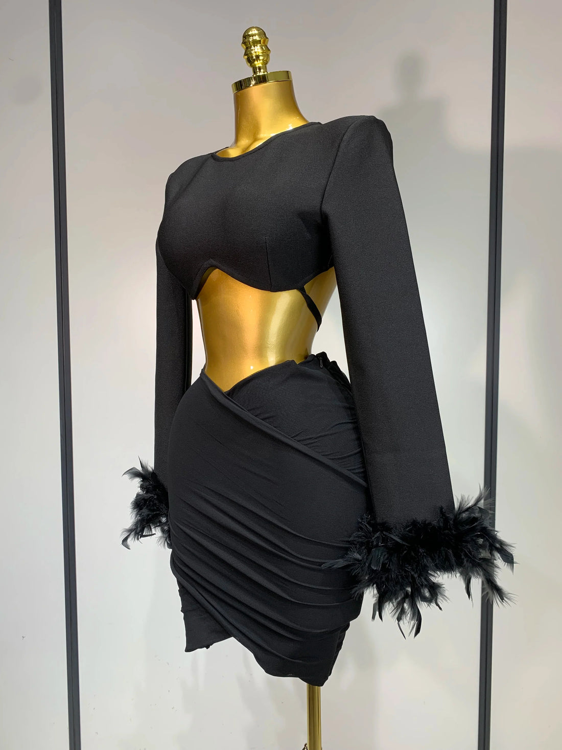 Luxury Birthday Dress Women Sexy Long Sleeve Feather Black Mesh Mini Bodycon Bandage Dress Elegant Evening Club Party Dress ﻿