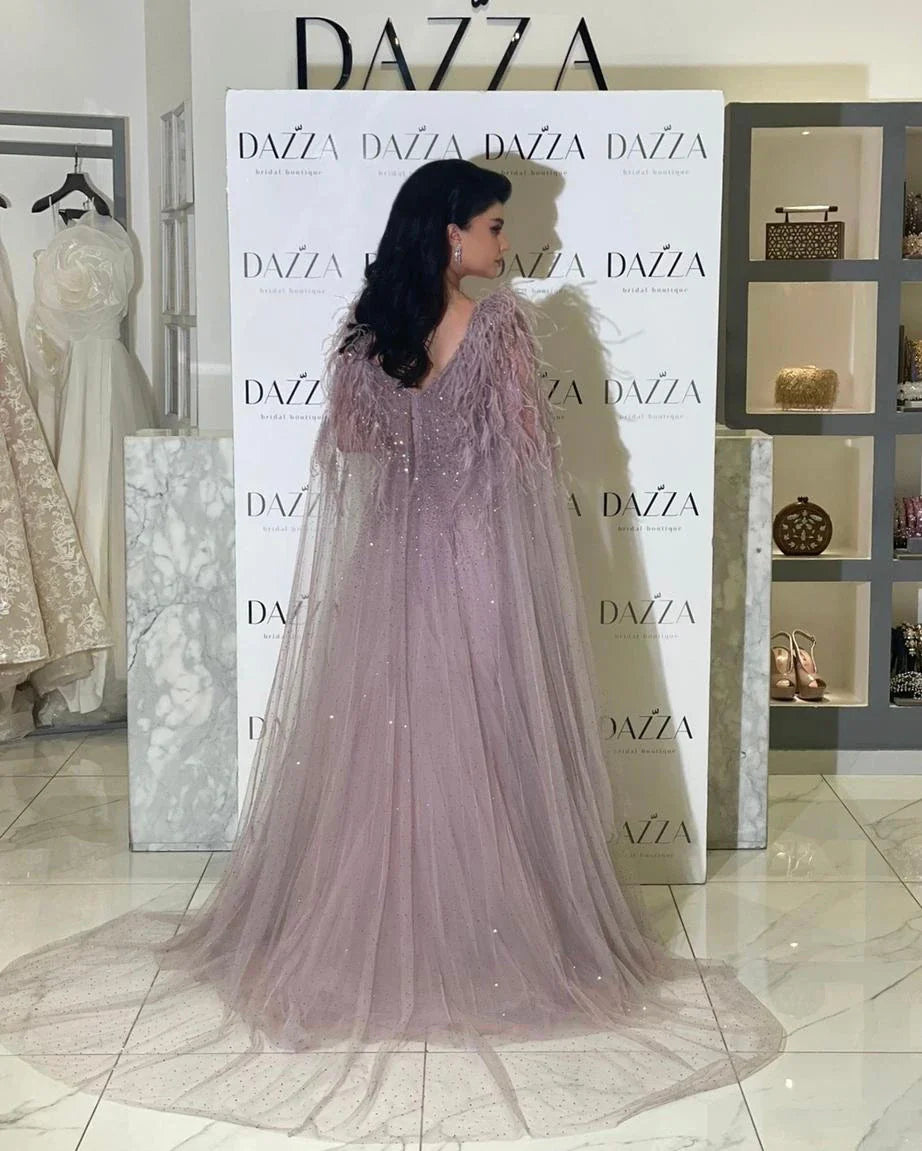 Vestidos de noche árabes de lujo con plumas de color rosa polvoriento y capa, elegantes vestidos de fiesta de boda para mujer en Dubái y Turquía 