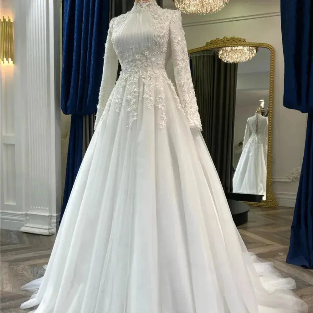 Elegant Muslim Wedding Gown for Bride Appliques Flowers Arabic Dubai Long Sleeves Bridal Dress Tulle Robe De Mariage wedding dress