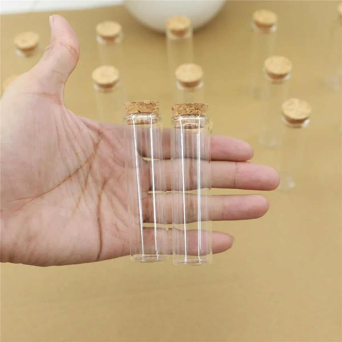 Glass Test Tube 50 PCS/Lot Glass Bottle 17*22*80mm Cork Stopper Mini -flasker Små DIY -krukker Bryllupsdekorative hetteglass