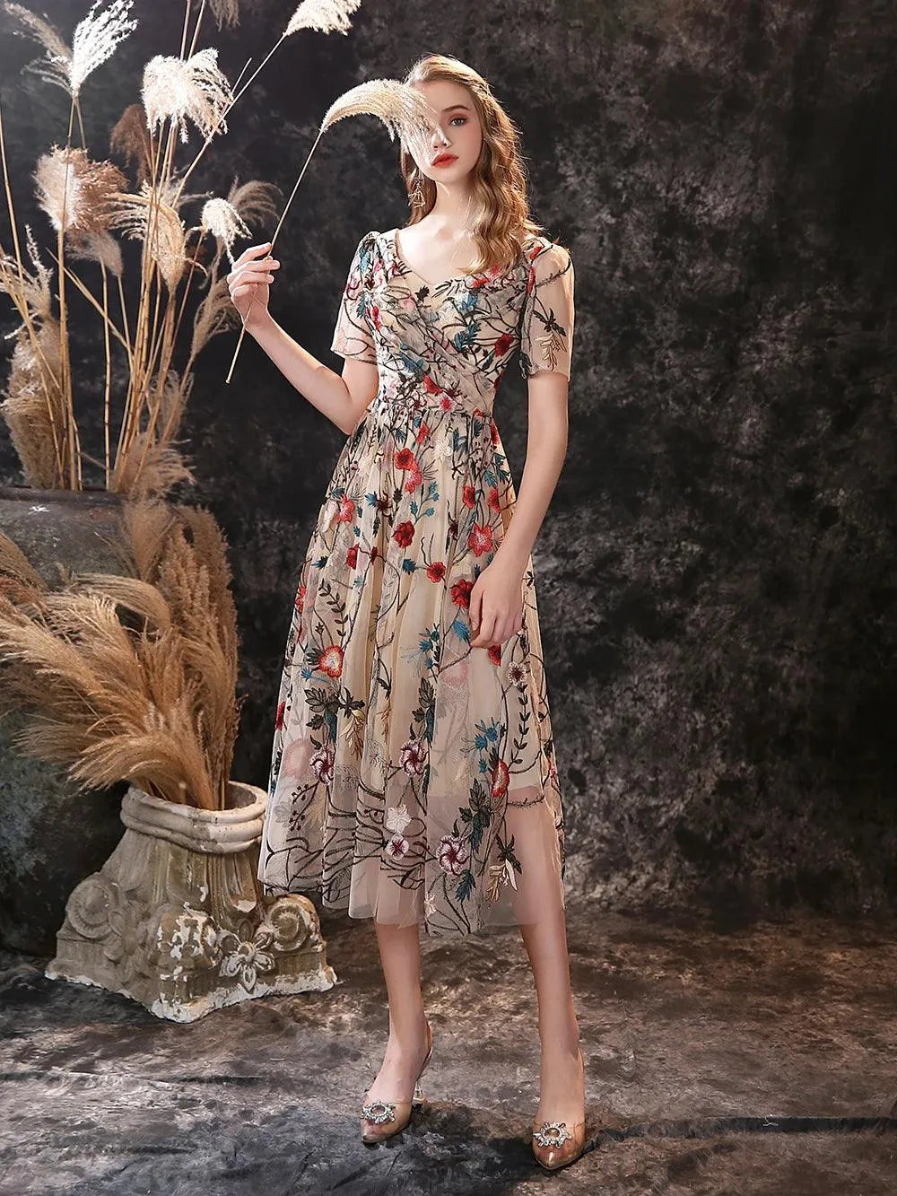 Customized Floral Fancy Tea Length Evening Dresses with Short Sleeves Sexy V Neck Embroidery Flower Prom Gown