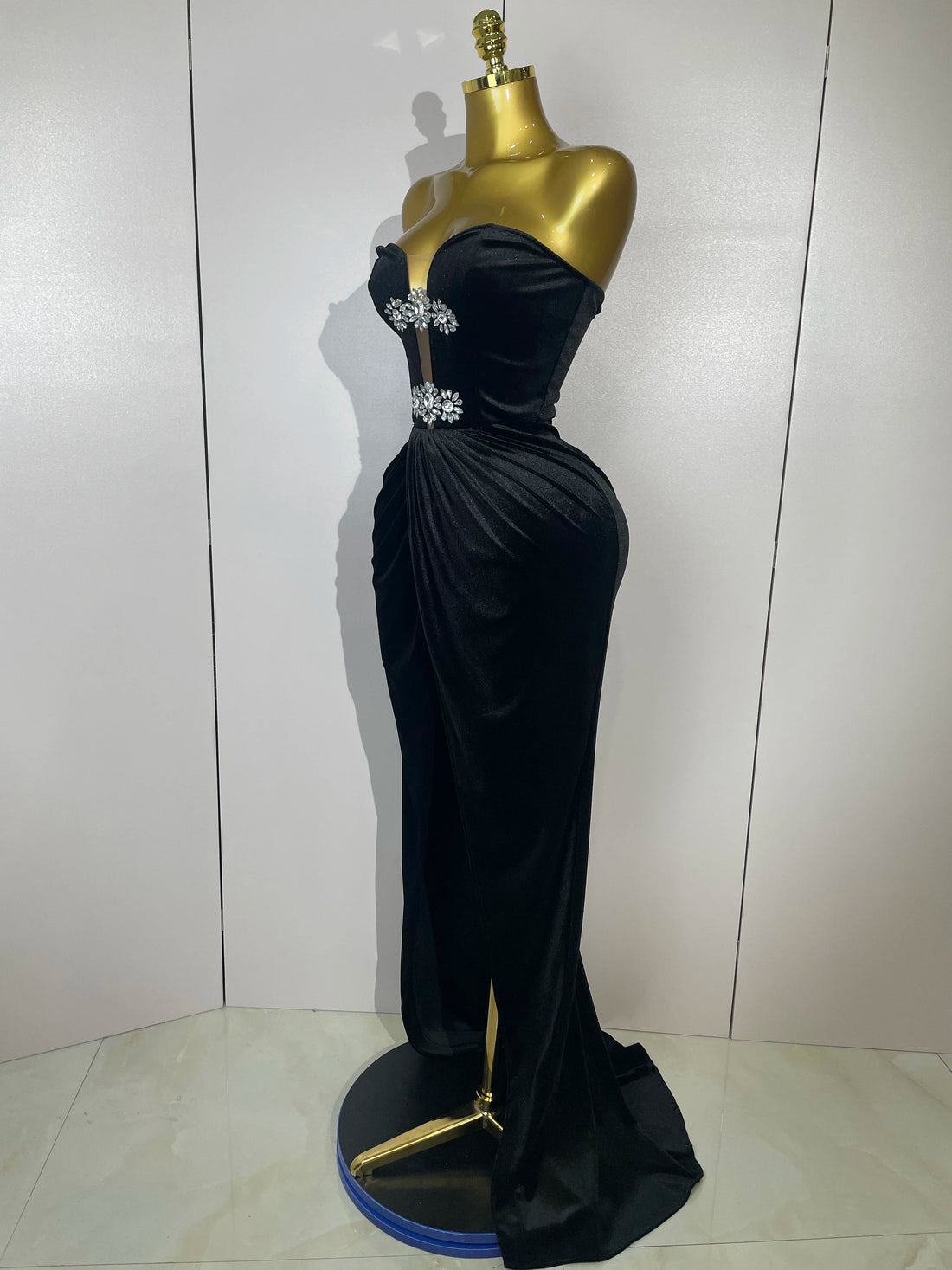 2025 Sparkly Rhinestones Mesh Sexy Split Velvet Gloves Long Dress Women Birthday Celebrate Wedding Gown Stage Photo Shoot Wear