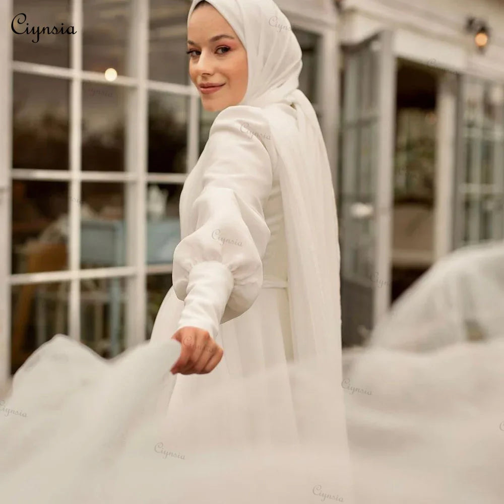 Vestidos de novia musulmanes con hijab de gasa color marfil con capa, vestidos de novia de Dubái de corte A para mujer, bata de novia