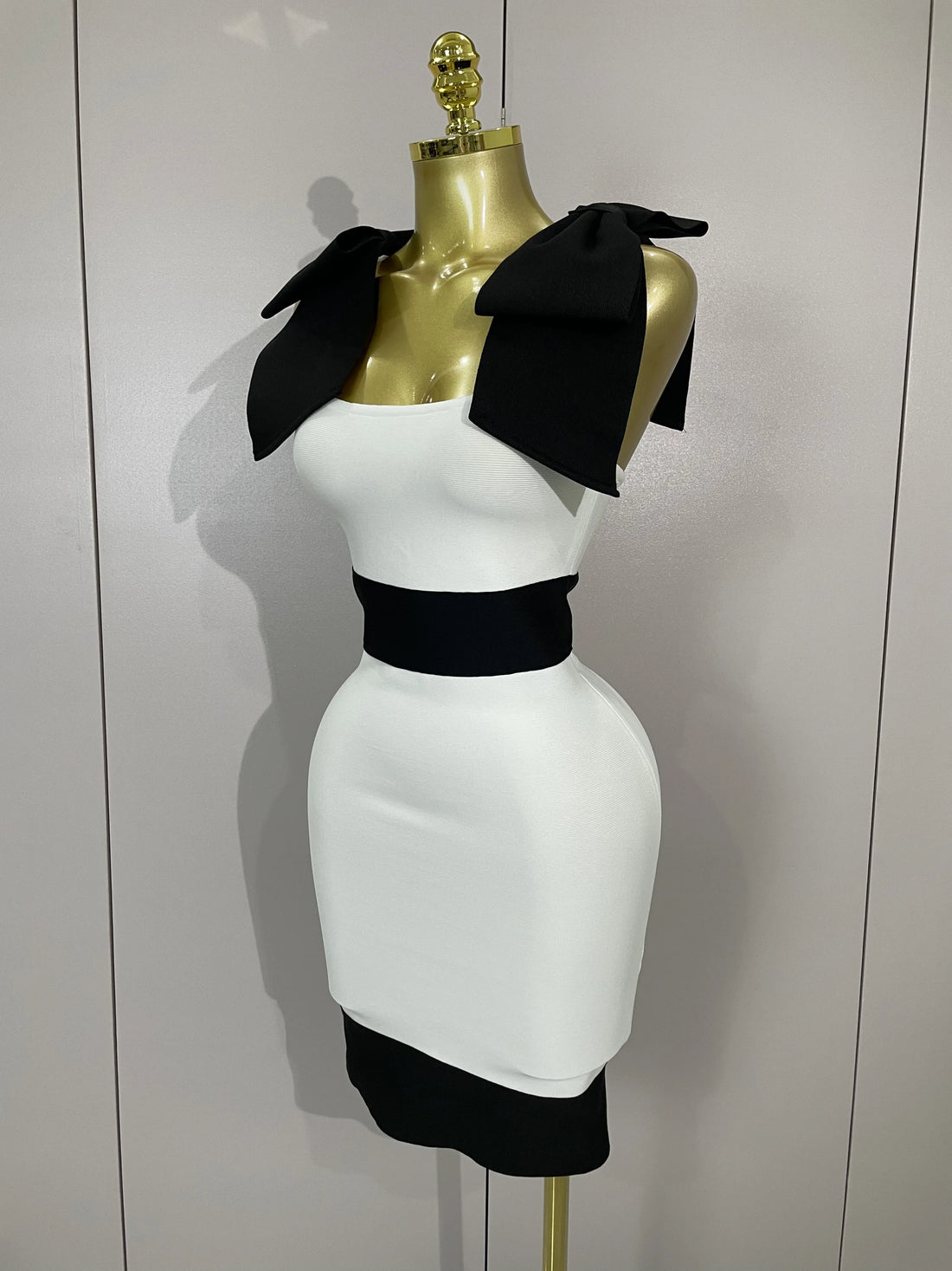 Sexy Bow Tie Black White Patchwork Bodycon Bandage Dress  Women Celebrity Elegant Evening Club Party Birthday Dresses
