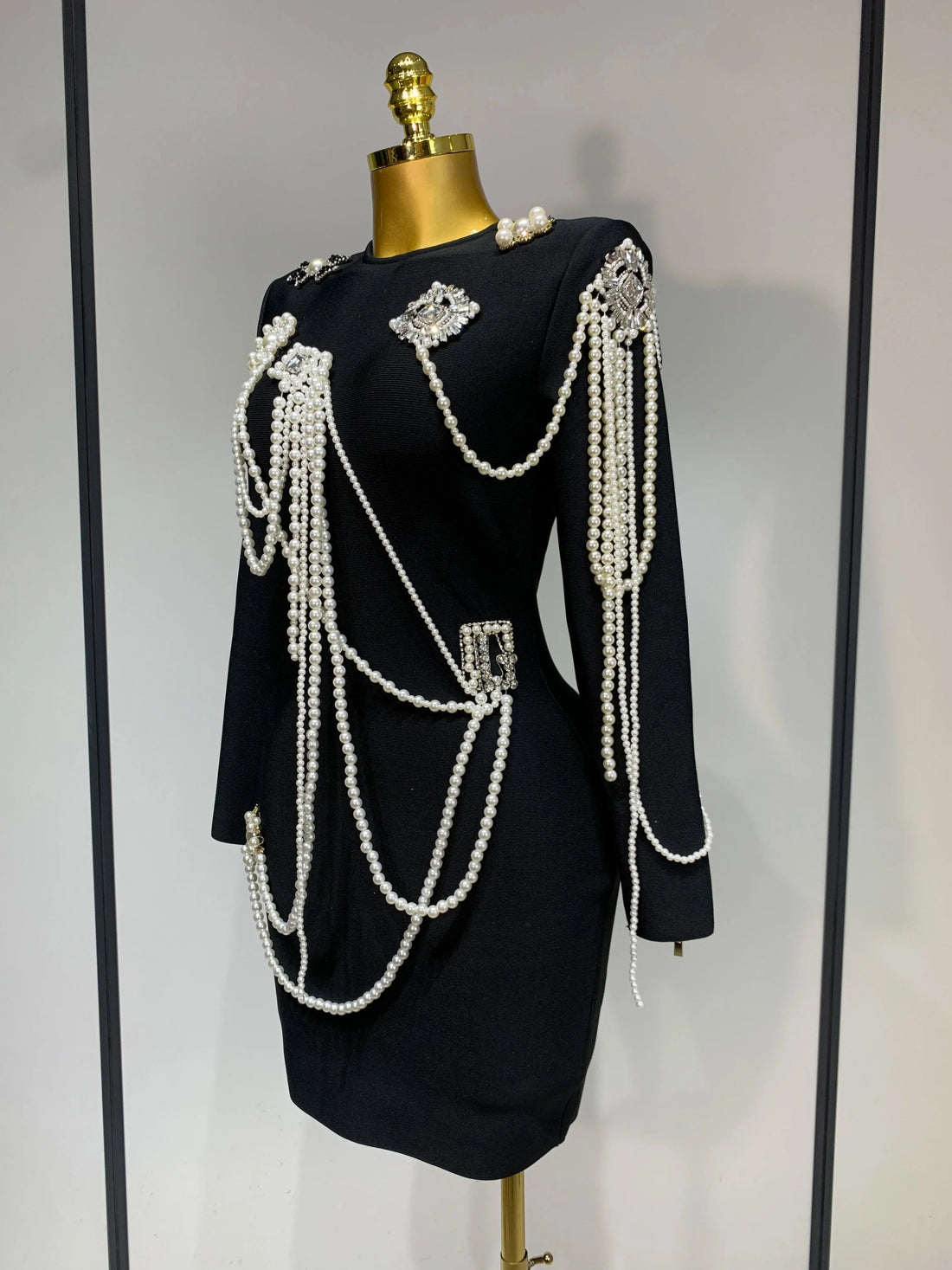 Luxury Birthday Dress Women Beading Diamond Black Bodycone Bandage Wrapped Hip Dress Elegant Long Sleeves Evening Party Gown