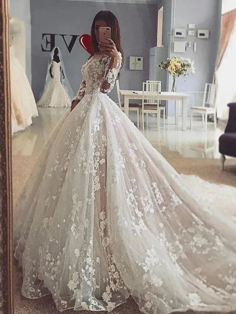 3D Lace Wedding Dresses 3D Lace Long Sleeve Appliques Bride Dress Vintage Appliques Wedding Gowns White