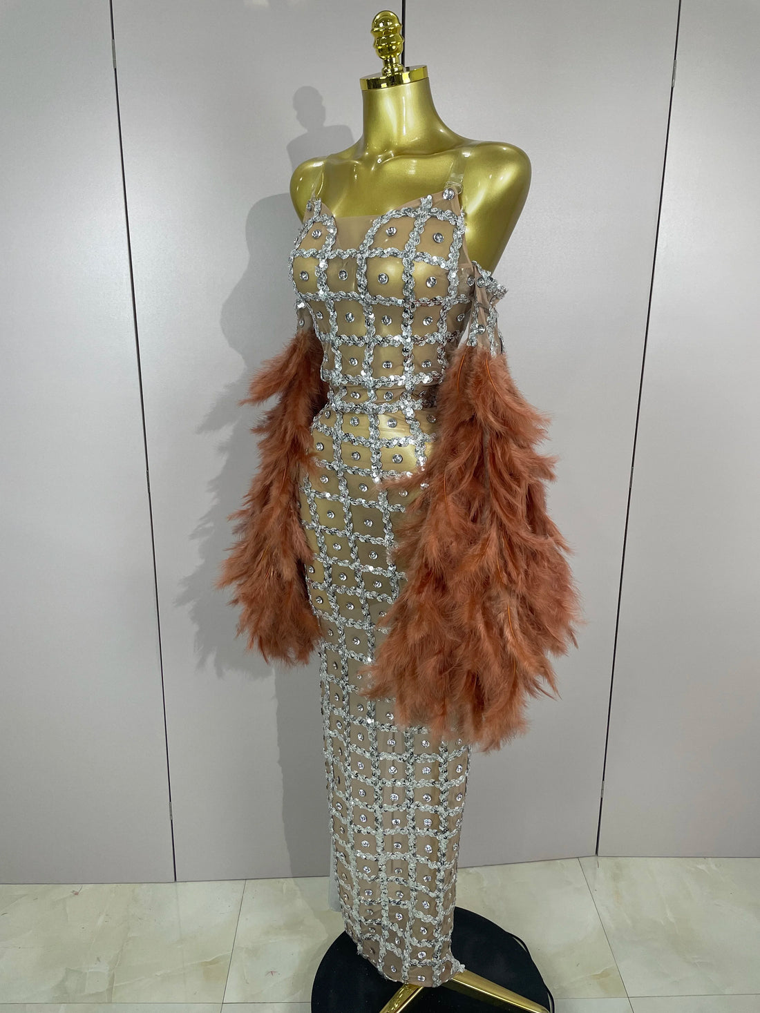 Luxury Sparkling Diamond Feather Mesh Tight Sexy Mesh Long Dress 2025 Women Birthday Party Nightclub Stage Performance Costume