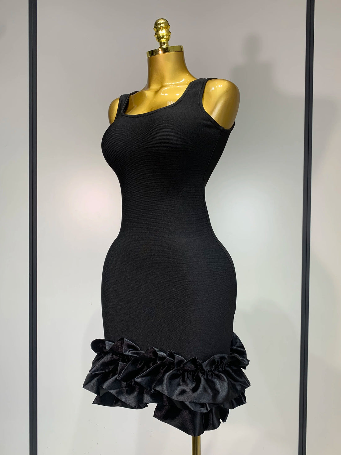 Women Spaghetti Strap Bodycon Short Dress Black Pleated Ruffle Hem Sleeveless Evening Party Cocktail Elegant Birthday Dresses