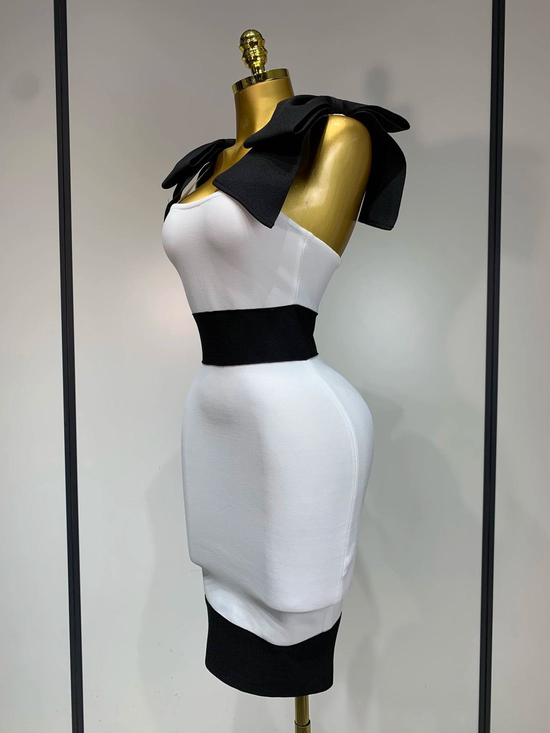 Women Sexy Bow Tie Black White Patchwork Bodycon Bandage Dress 2025 Celebrity  Elegant Evening Club Party Birthday Dresses