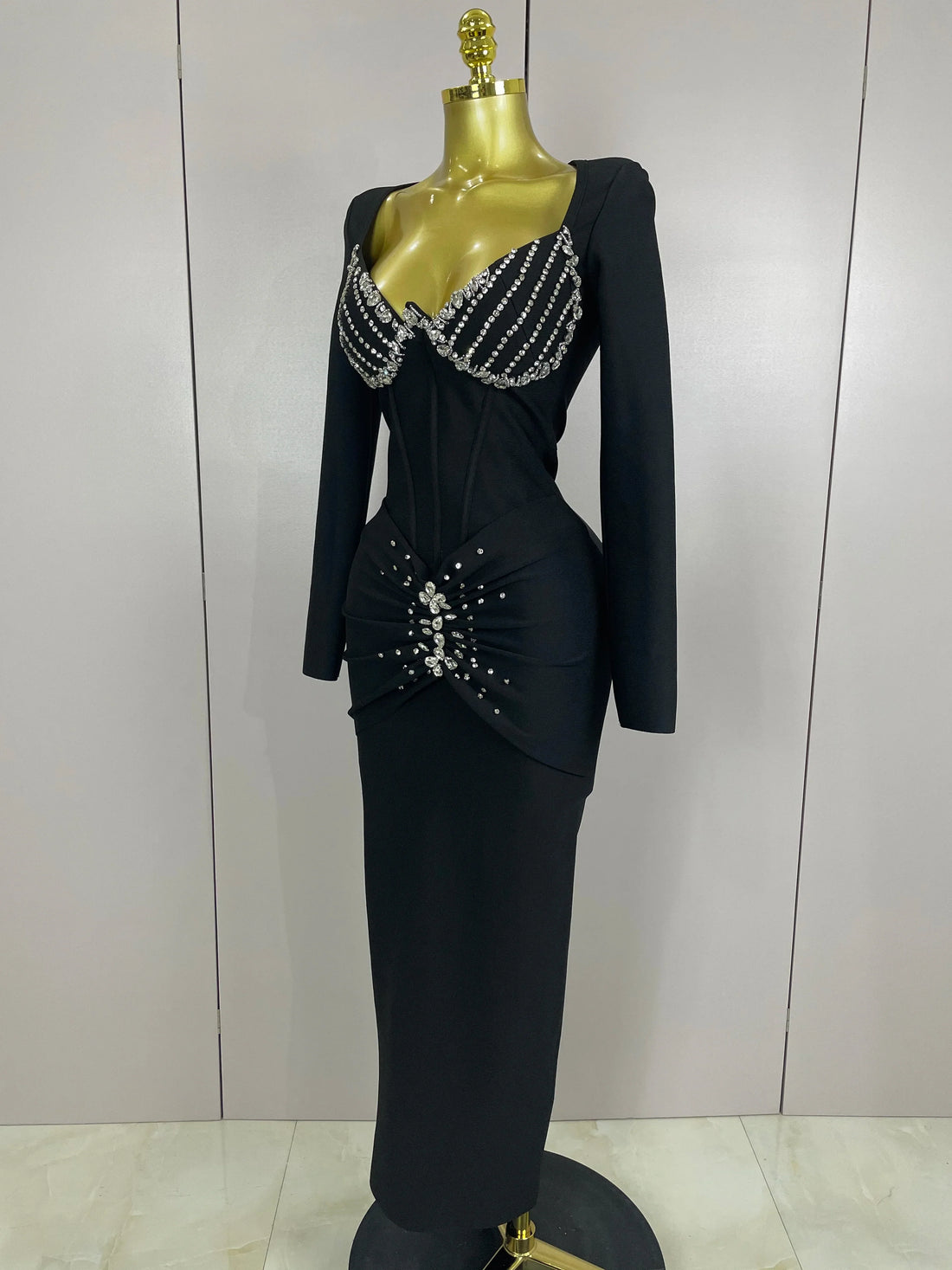 Sexy Luxury Sparkly Beading Bandage Long Sleeve Bodycon Dress    New Women Celebrity Party Elegant Evening Club Pary Dresses