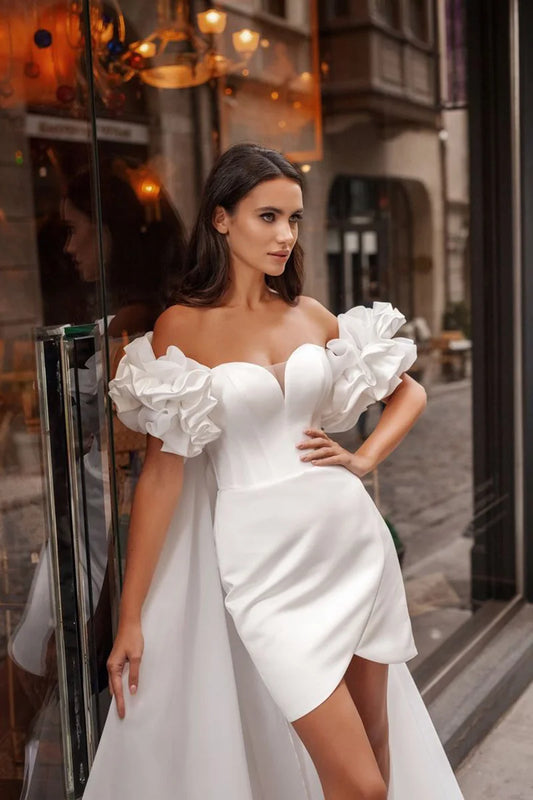 Vestido de novia corto de satén con escote corazón, espalda abierta, sin mangas, con volantes, por encima de la rodilla, vestido de novia con cola larga