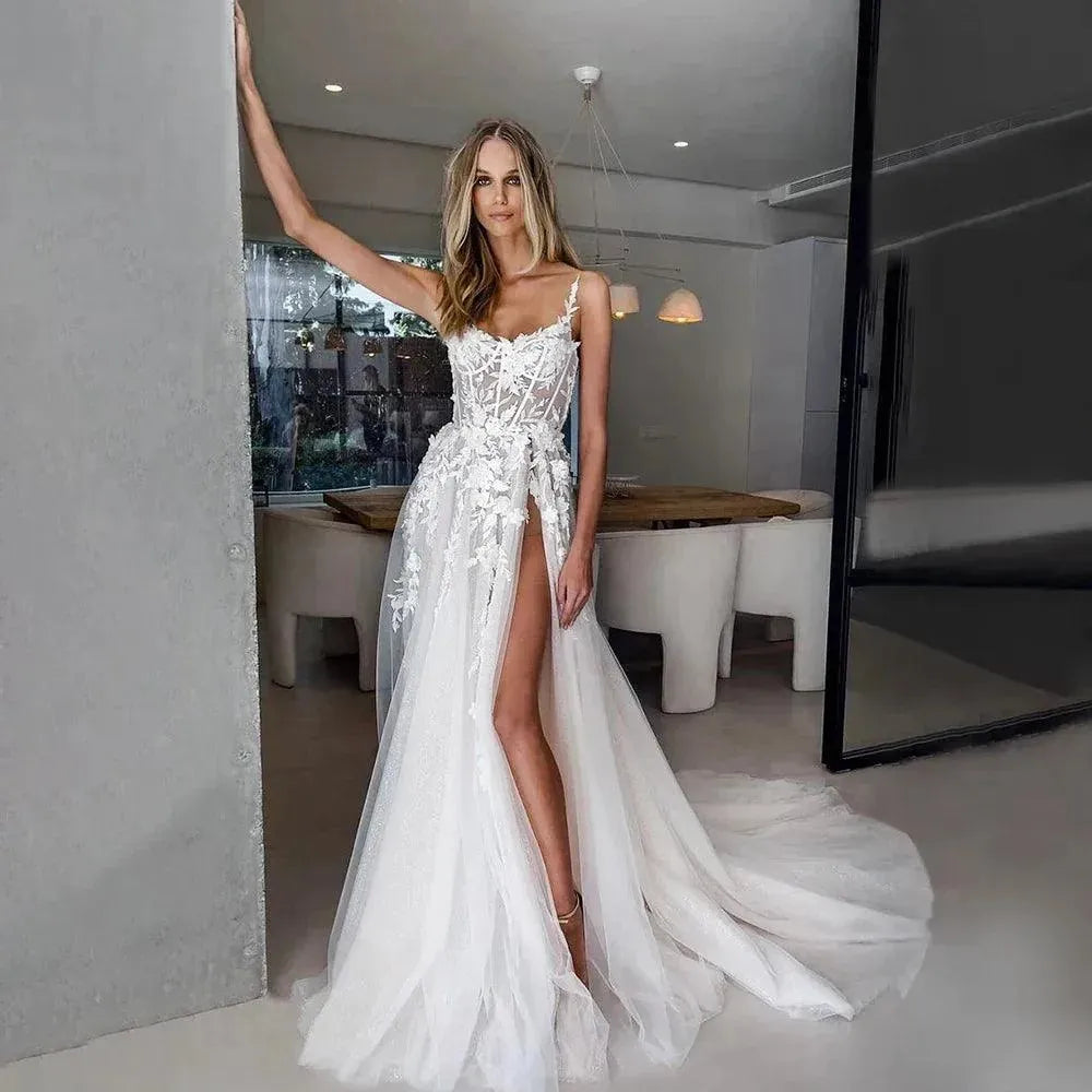 V-Neck A-Line Wedding Dresses Hight Side Split Lace Appliques Beach Bride Gown Spaghetti Straps Train Vestido De Novia As Picture