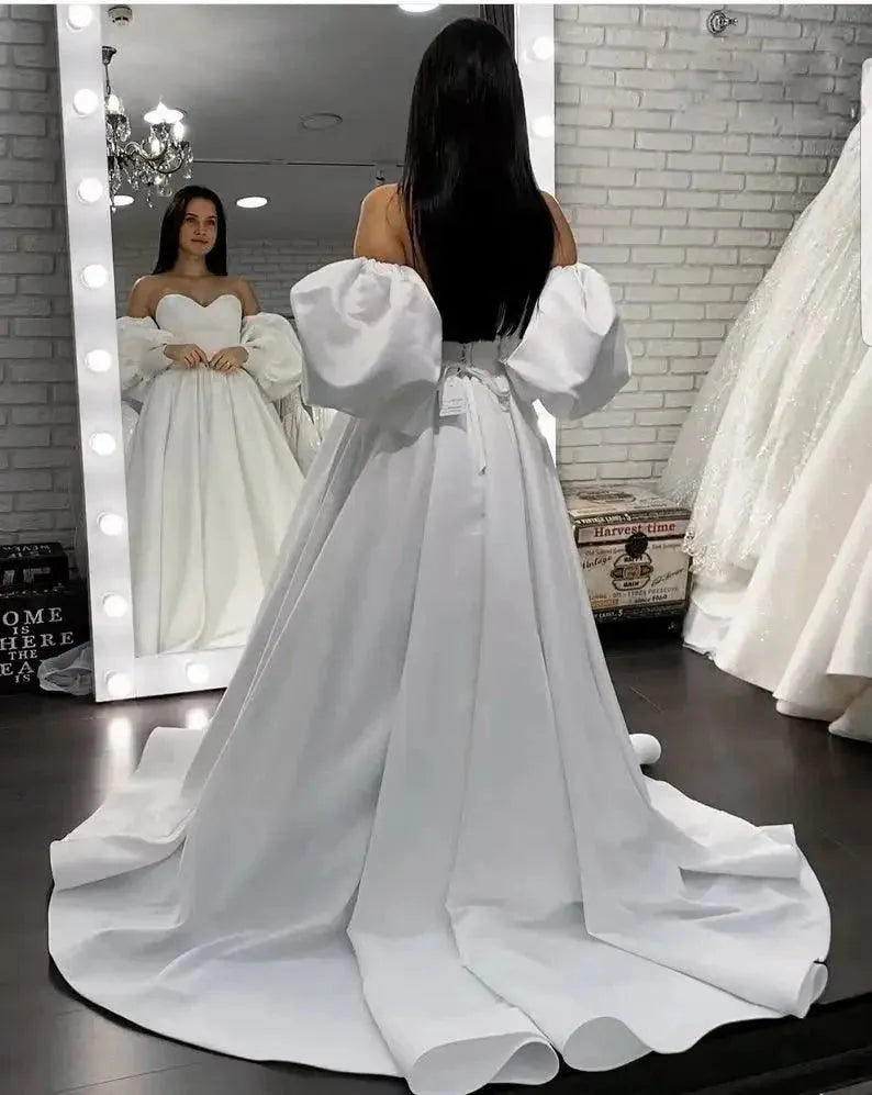 Plus Size Wedding Dresses Sweetheart A Line Simple Wedding Gown Satin White Ivory Long Detachable Puffy Sleeves Bride Dress champagne Satin