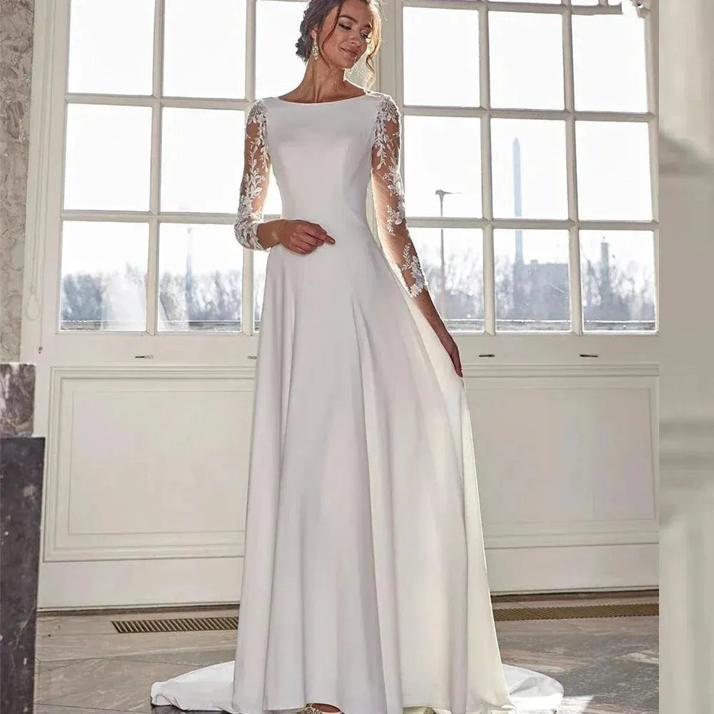 Simple Long Sleeve Wedding Dress Floor Length A-Line Robe De Mariee Customzie For Women Bridal Gowns Charming Lace Appliqes Champagne Satin