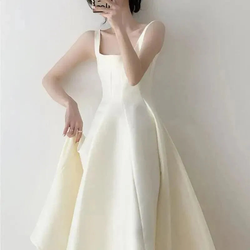 Newest A Line Wedding Dresses Sexy Fashion Square Collar Spaghetti Straps Eveing Dress Satin Simple Vestidos De Novia