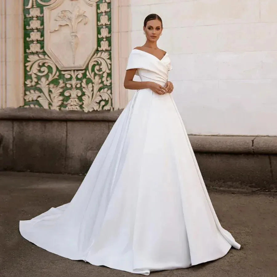 V Neck Simple Satin Wedding Gown Sweep Train Gorgeous Ball Gown Wedding Dresses Off The Shoulder Corset Bridal Dress 50Cm