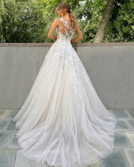 Elegant Wedding Dress A-Line O-Neck Tank Lace Appliques Illusion Button Tulle Bride Gown Robe De Mariée Customized