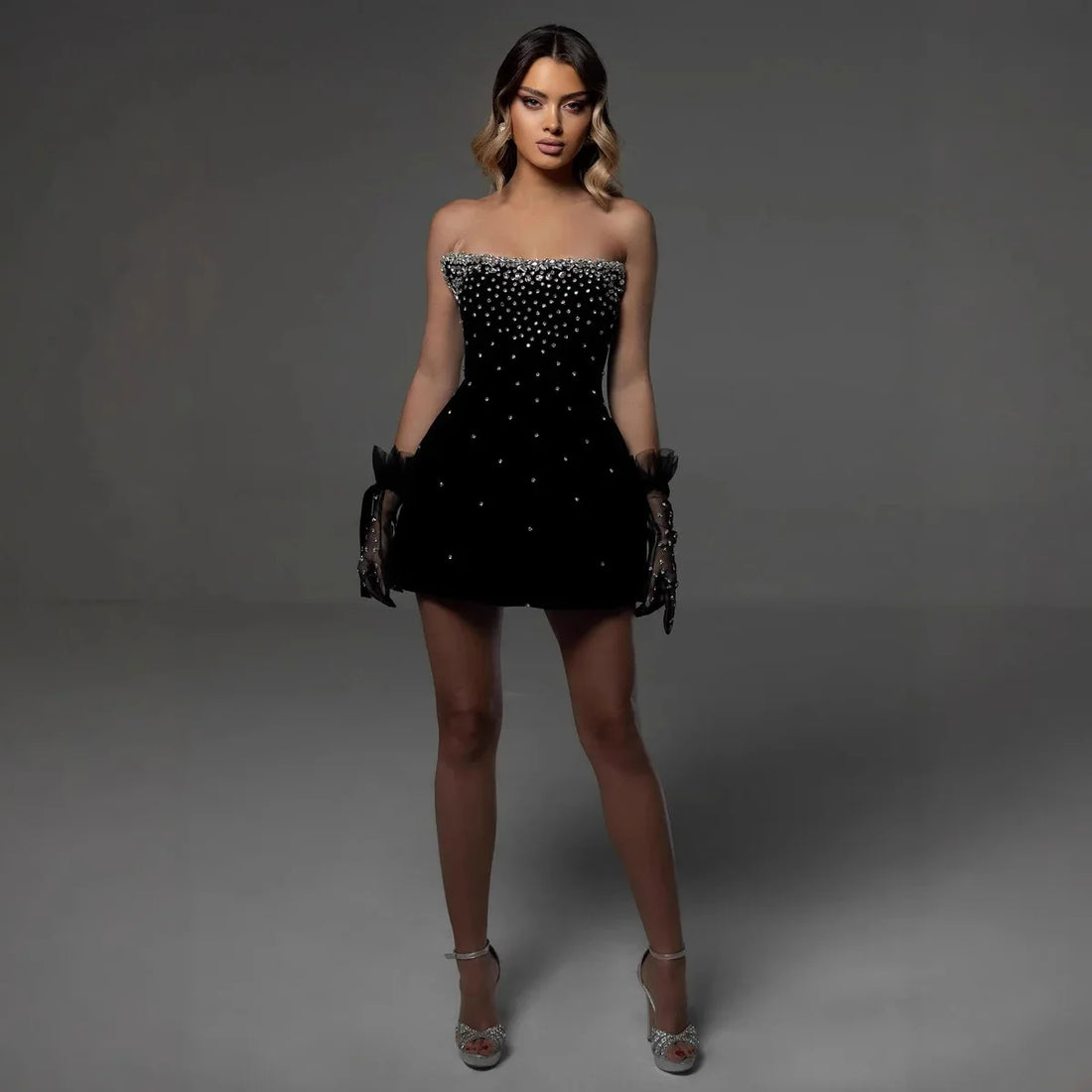 Black Color Women Sexy Strapless Shinning Rhinestones Bodycon Mini Bandage Dress Nightclub Party Celebrate Fashion Outfit