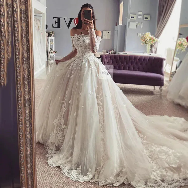 Lace Princess Wedding Dresses Long Sleeve Off The Shoulder Appliques Bride Gown vestidos de novia Wedding Ball Gowns Ivory