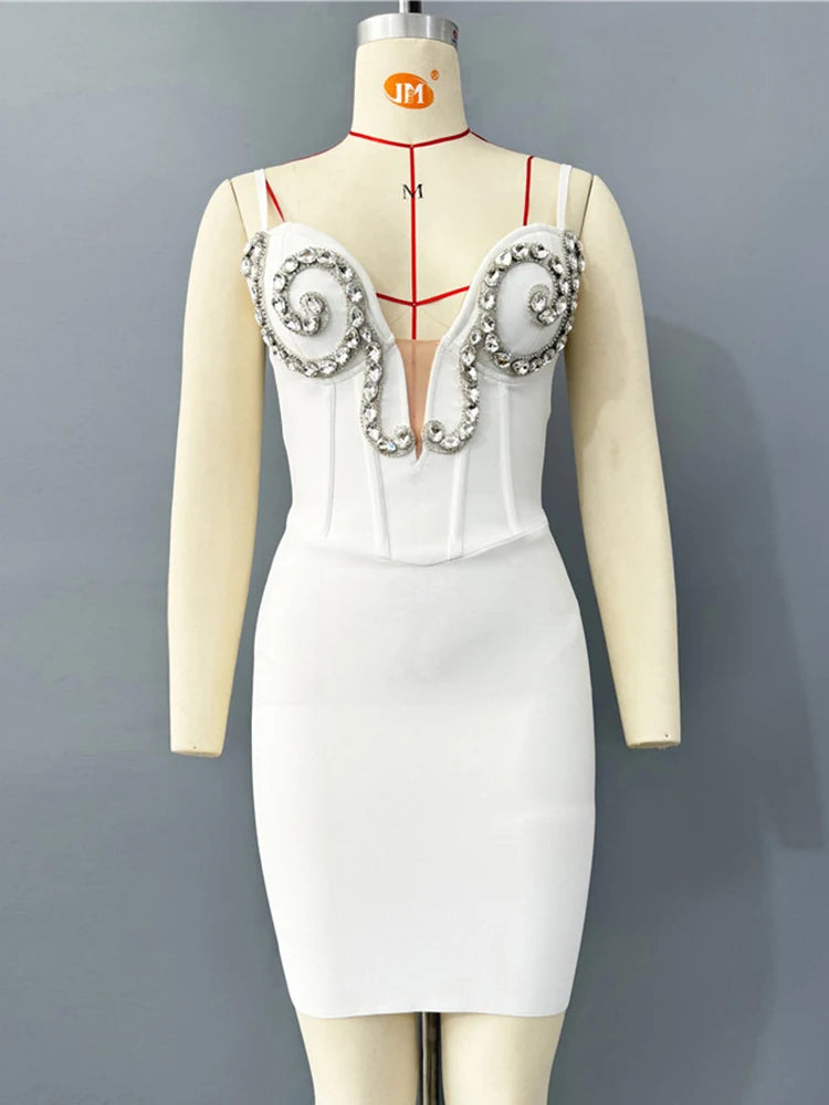 VC Luxurious White Strappy Sleeveless Dress with Crystal Details for Galas Evening Wedding Gown