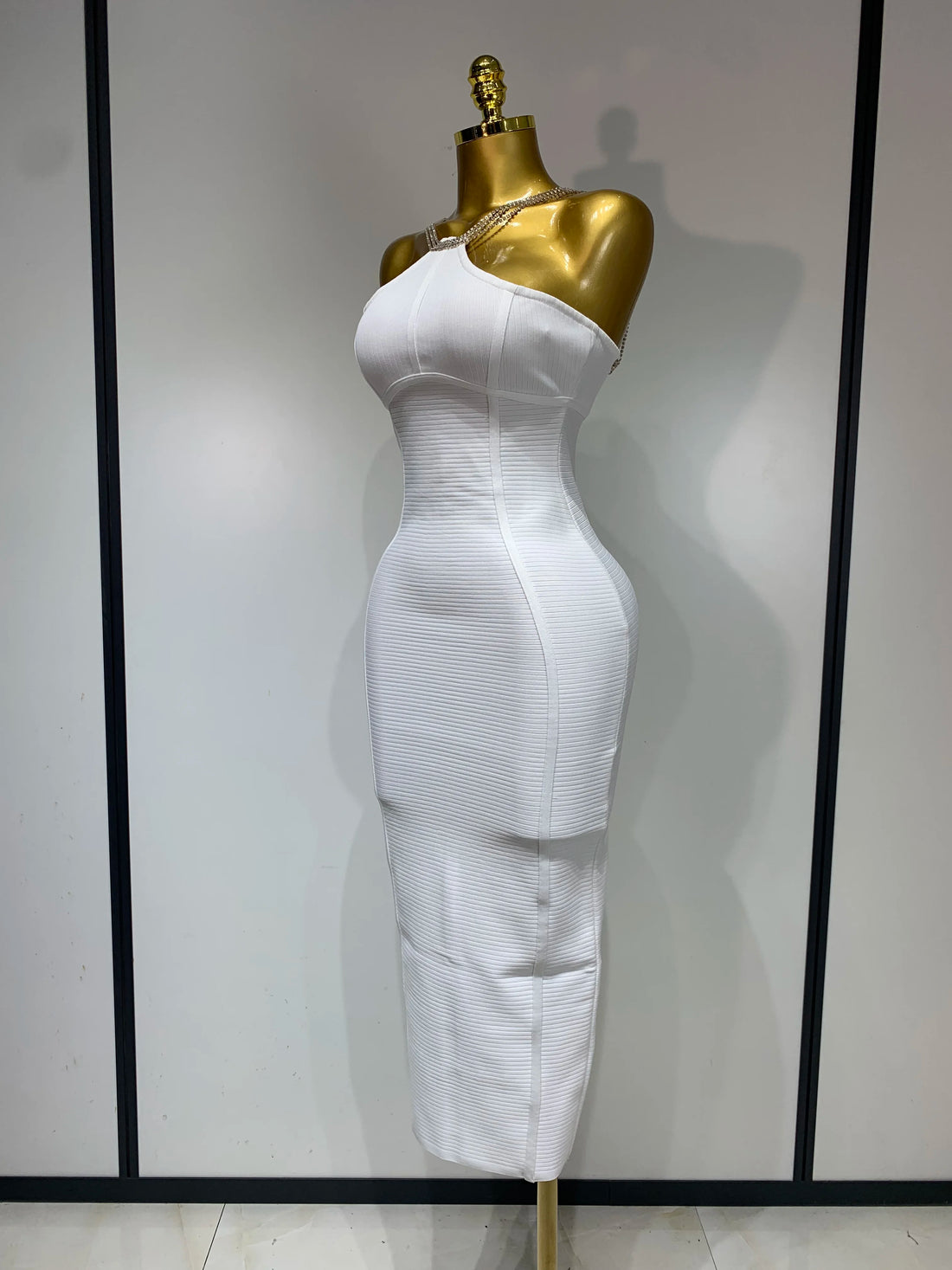 Sexy Sling Backless Crystal Diamonds Chain Bodycon Bandage Dress 2025 White Elegant Evening Club Luxury Birthday Party Dresses