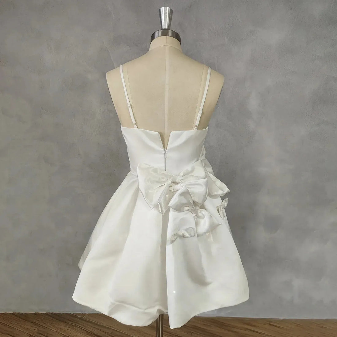 Square-Neck Satin Short Wedding Party Dress Bow A-Line Zipper Back Mini Length Bridal Gown Custom Made wedding dresses White Satin Short Wedding Dress