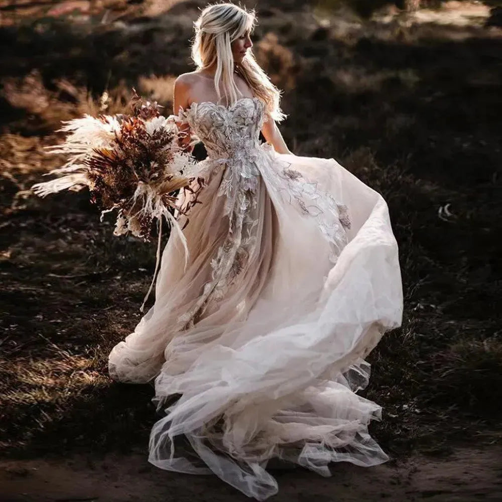 Floral Appliques Romantic Country Wedding Dresses Lace A-Line Off Shoulder Backless Sexy Tulle Boho Bridal Gowns Boho