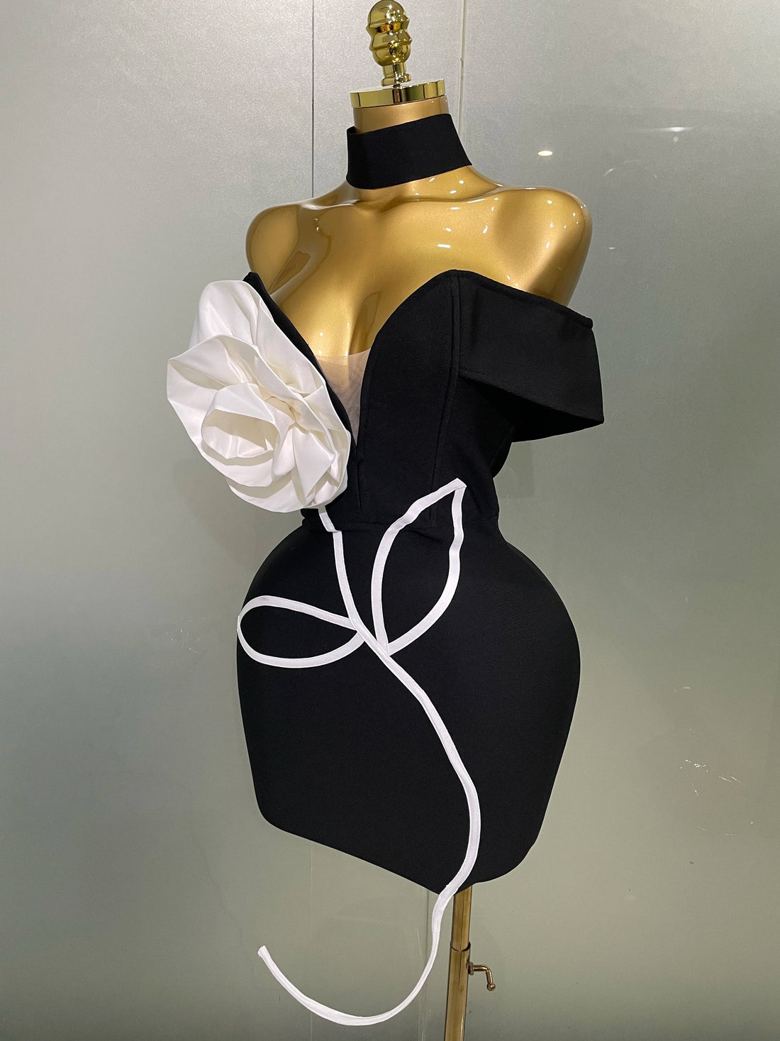 Women  New Sexy Off Shoulder White Flower Black Mini Bodycon Bandage Dress Luxury Celebrity Evening Club Elegant Party Gowns