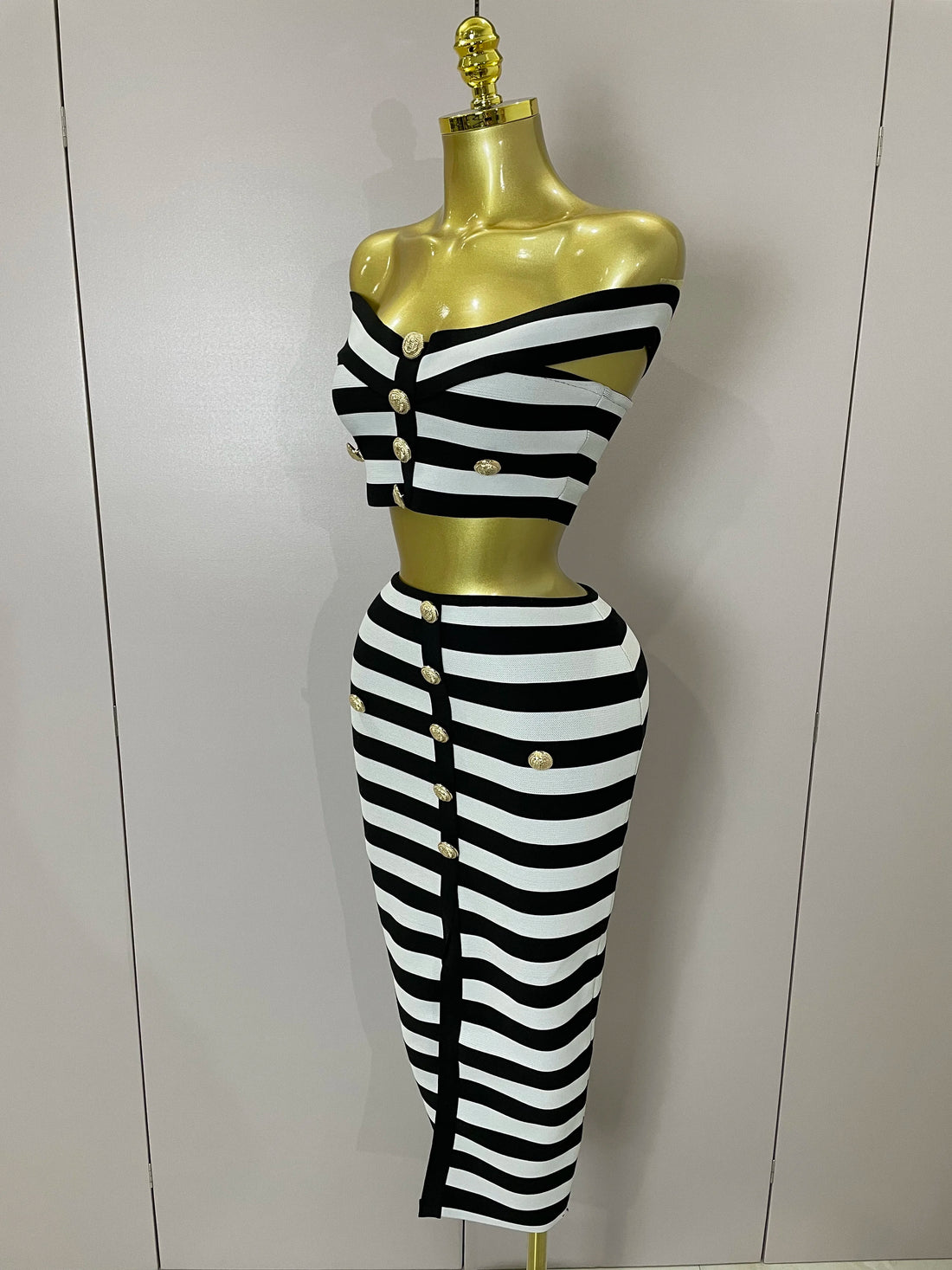 Sexy Off Shoulder Striped Button Two Piece Mini Bandage Set 2025 Women Celebrity Designer Evening Party Luxury Birthday Outfit