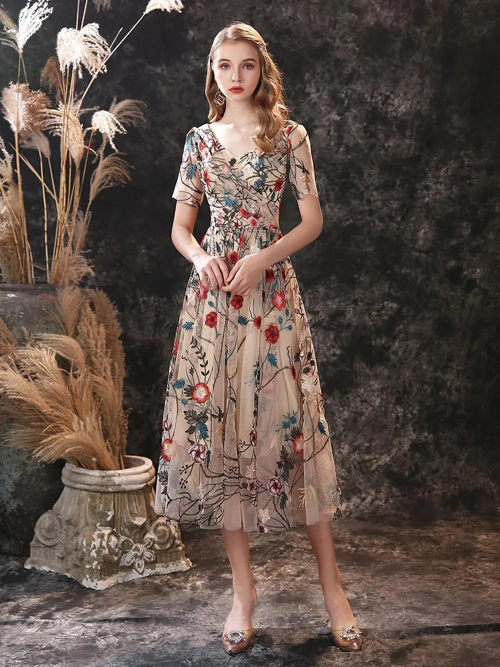 Customized Floral Fancy Tea Length Evening Dresses with Short Sleeves Sexy V Neck Embroidery Flower Prom Gown As Picture