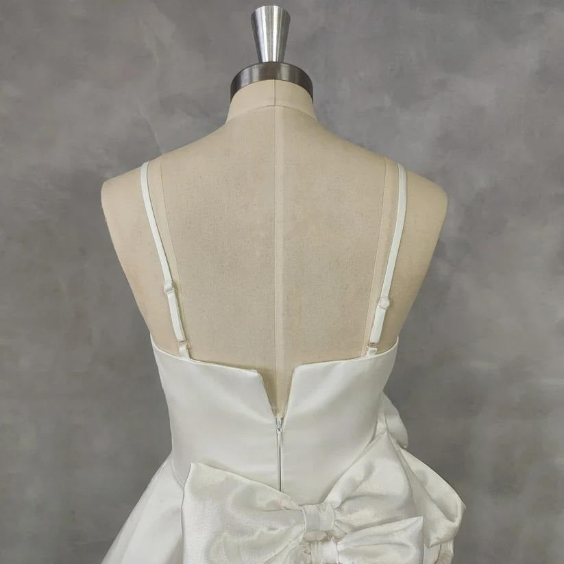 Square-Neck Satin Short Wedding Party Dress Bow A-Line Zipper Back Mini Length Bridal Gown Custom Made wedding dresses Satin Short Wedding Dress