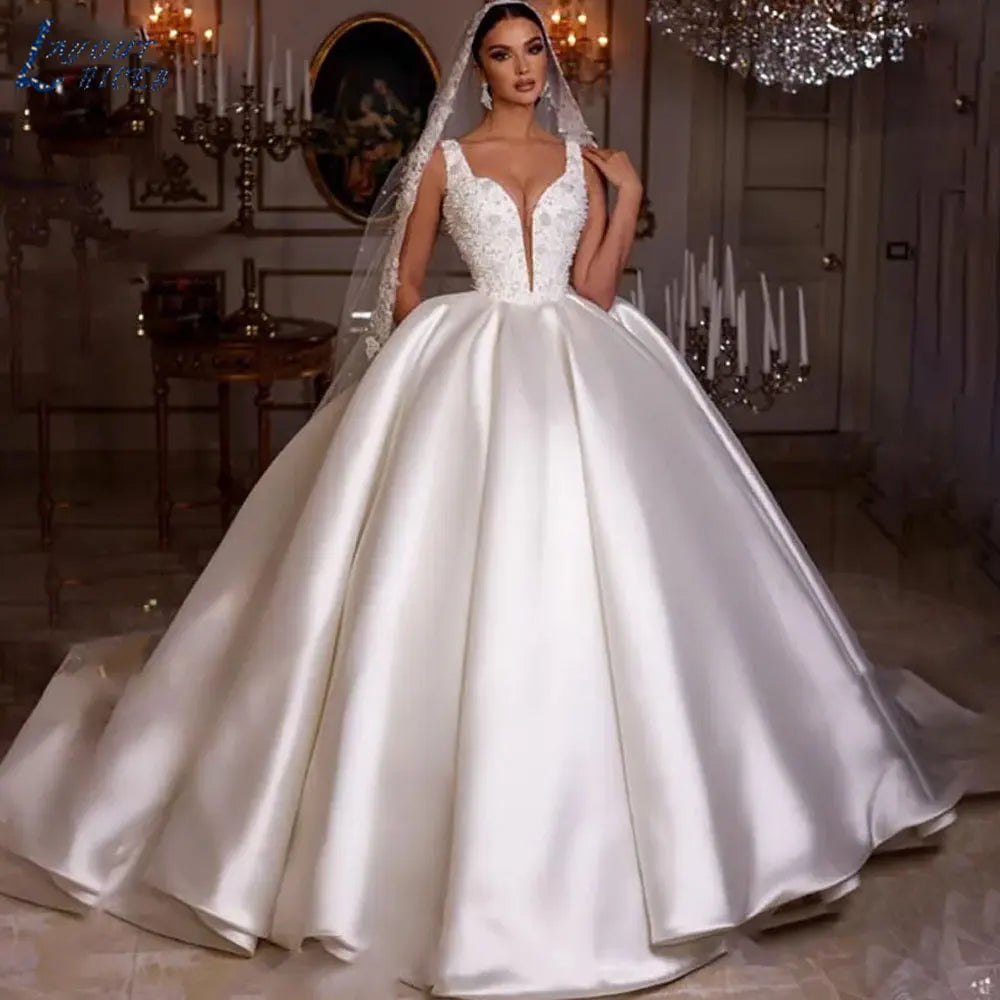 LAYOUT NICEB Luxury Sleeveless Satin Wedding Dress Princess Plus Size A-Line Bride Gowns Sleeveless Vestido de Noiva Custom Made