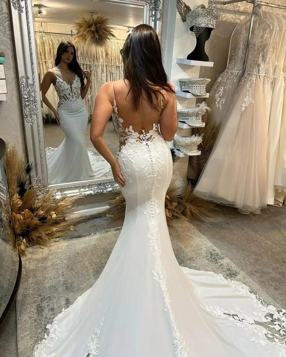 Sexy Ivory Boho Lace V-neck Wedding Dresses Spaghetti Straps Mermaid Bridal Dress Appliqued Lace Backless Wedding Gowns 2024